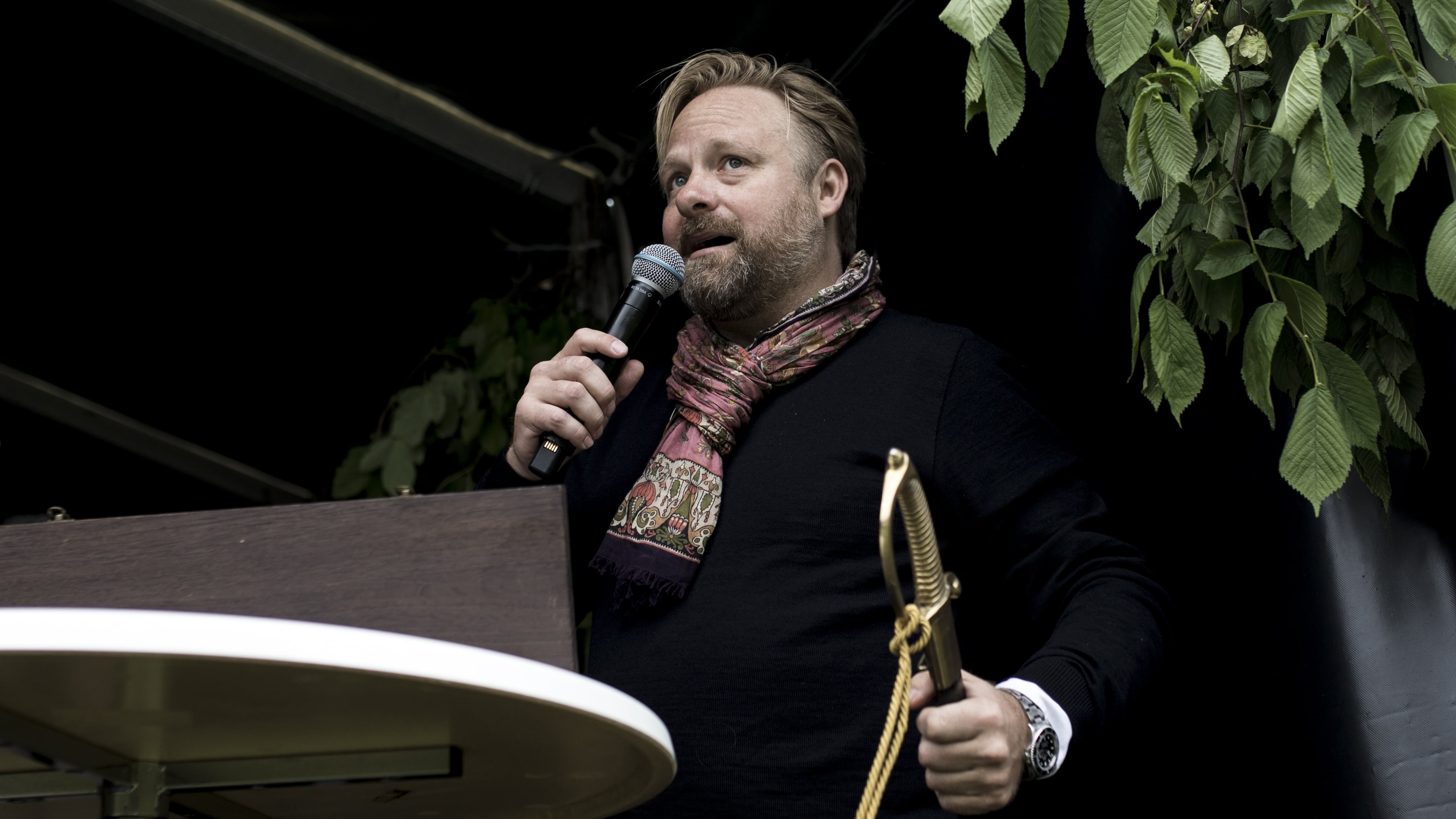 Kasper Fogh Hansen taler ved Madens Folkemøde